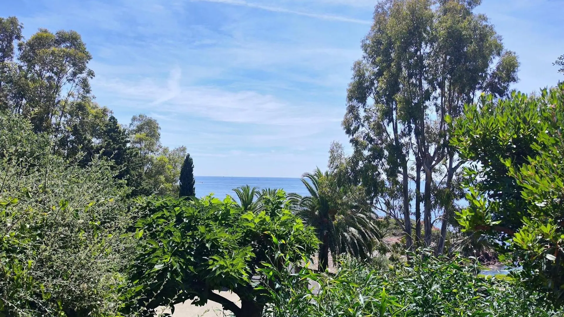 مبيت وإفطار Saint-Raphaël Santa Margarita فرنسا